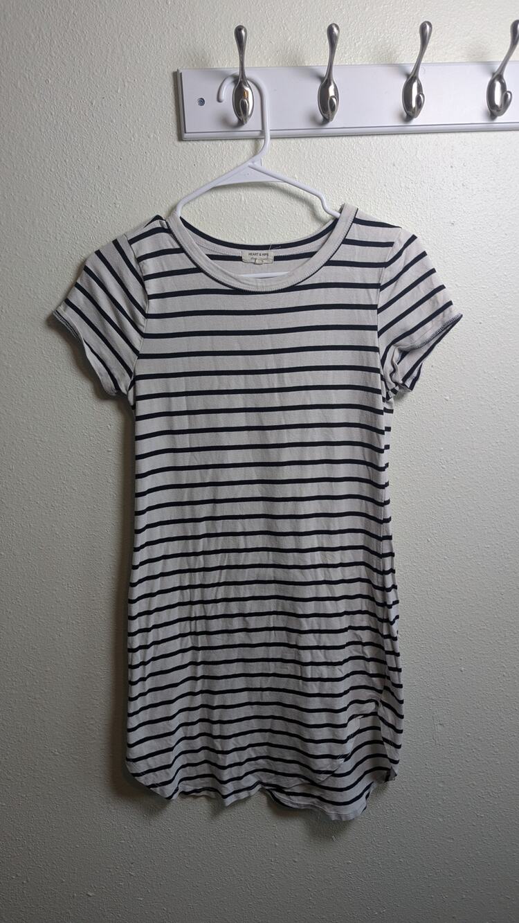 Heart and Hips Women's T-Shirt Dress Size L Pre-Owned